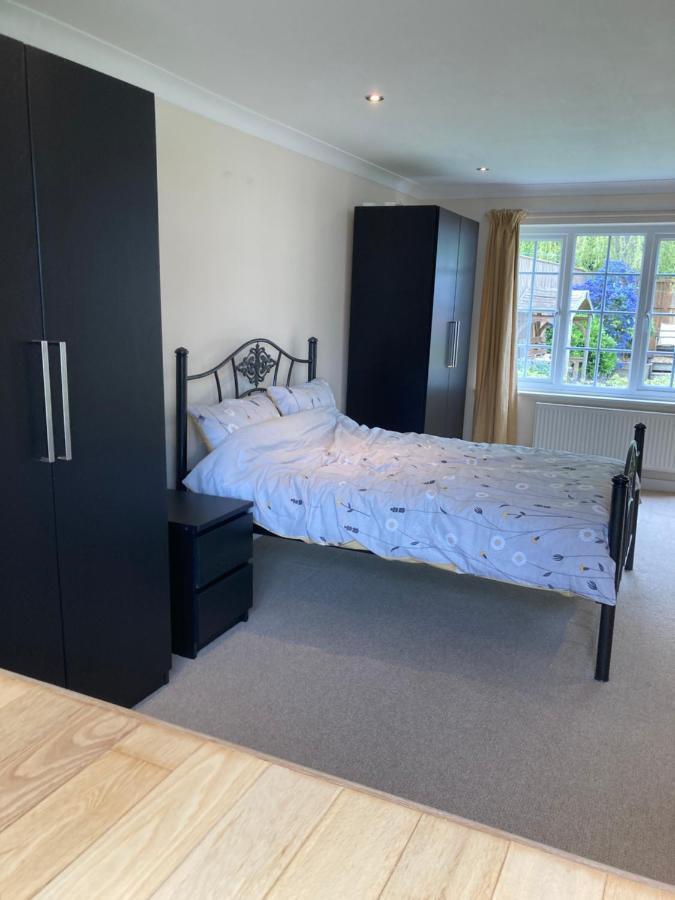 9 Chudleigh Close Appartement Bedford Buitenkant foto